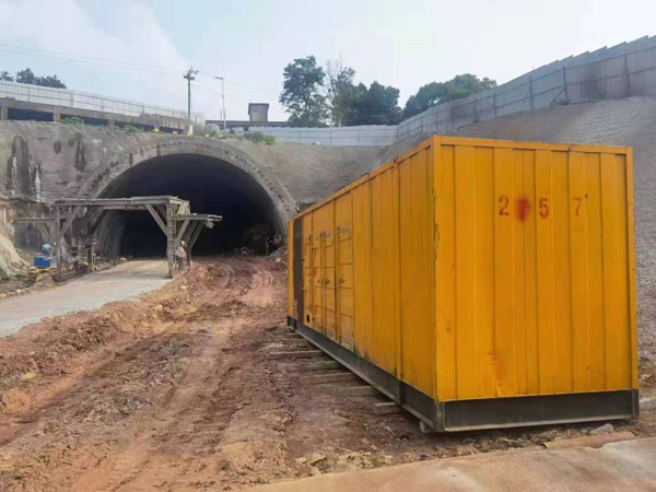 定襄发电机出租自启装置的工作原理是什么？